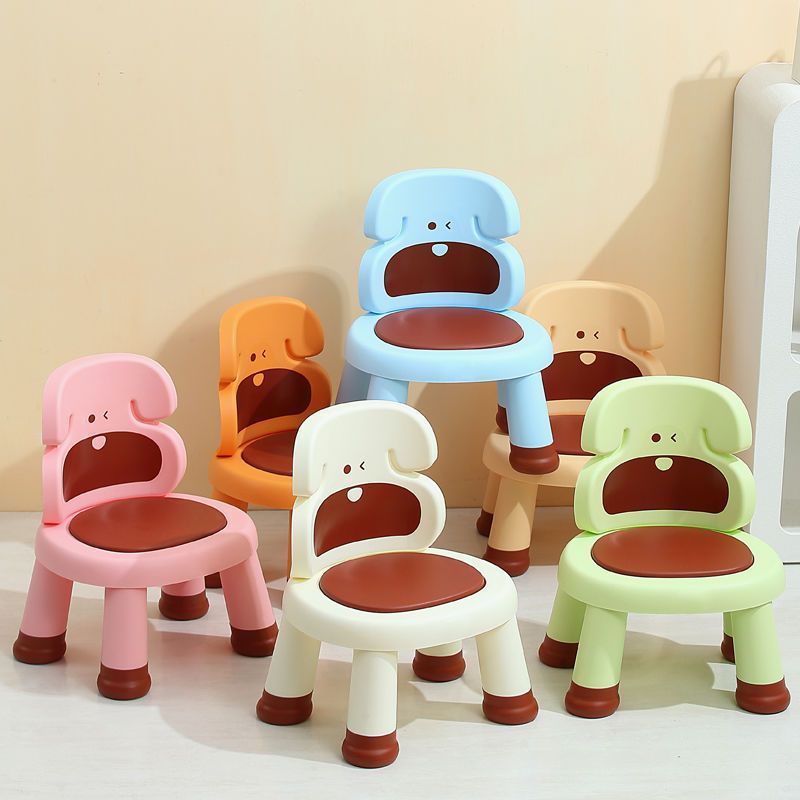 Modern Art Deco Cartoon Dog-Shaped Kids' Low Stool - Armless, Backless, PP Plastic, Living Room Accent
