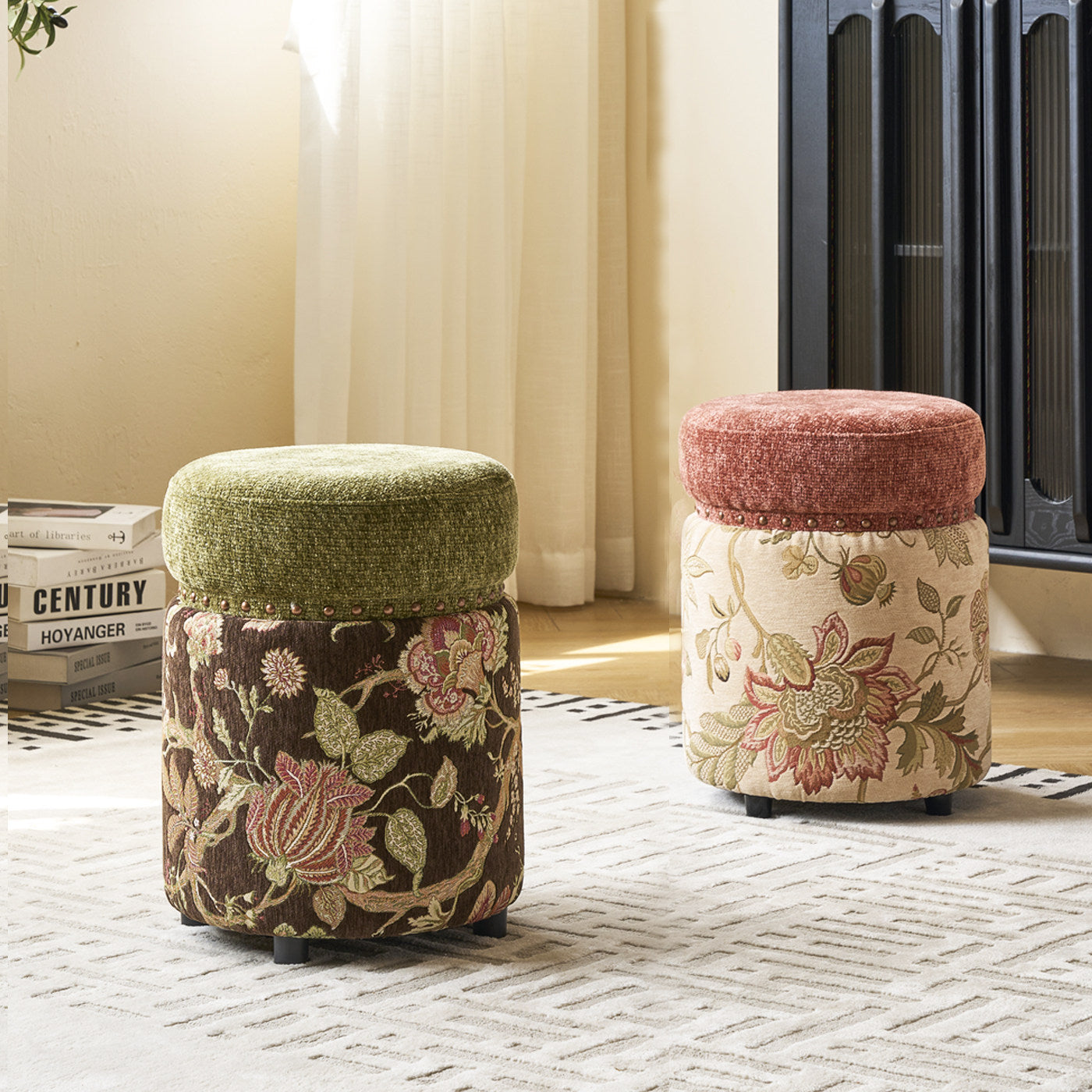 Taburete de tocador tradicional europeo de madera maciza con tapicería de chenilla, base de goma, sin respaldo ni brazos cilíndricos — Acento ideal para el dormitorio