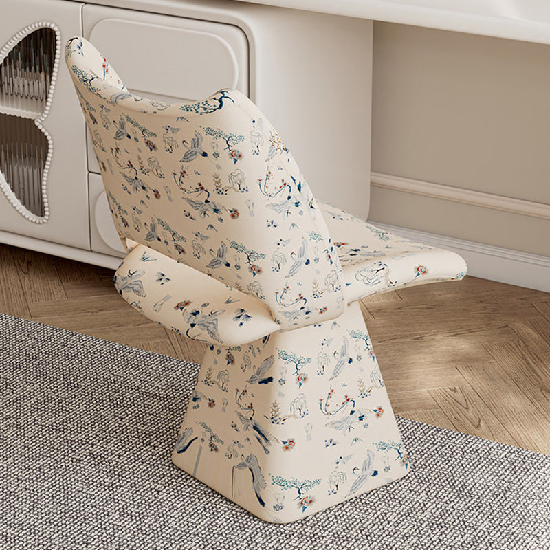 Taburete giratorio sin respaldo para tocador | Diseño trapezoidal curvo | Asiento de tela de esponja | Estructura de madera maciza y contrachapada | Ideal para dormitorio