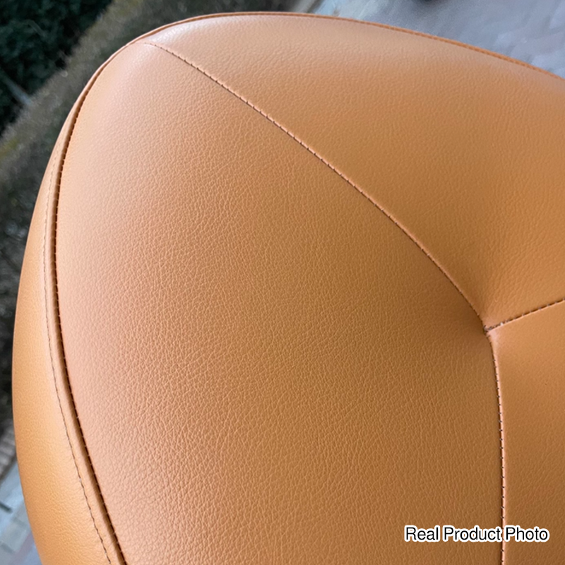 Taburete bajo contemporáneo escandinavo de madera de pino — Acolchado con cuero sintético, diseño de triángulo redondeado, asiento sin respaldo ni reposabrazos para sala de estar