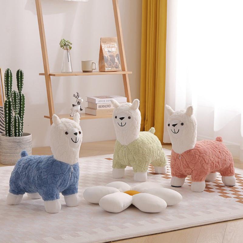 Modern Art Deco Alpaca-Shaped Solid Wood Kids' Stool — Low-Profile, Silk-Floss Finish, Perfect for Living Rooms