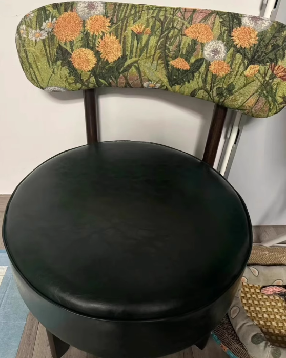 Traditional Vintage Swivel Round Rubberwood Faux Oil-waxed Leather Chair Backrest For Living Room
