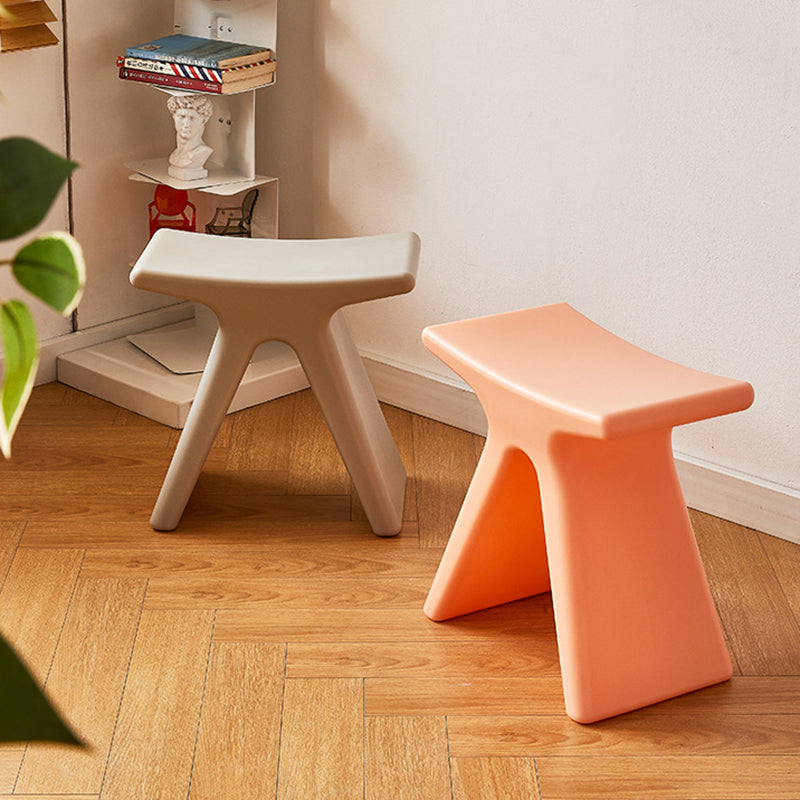 Modern Minimalist Geometric PE Plastic Kids' Low Stool — Backless & Armless, Hallway-Ready