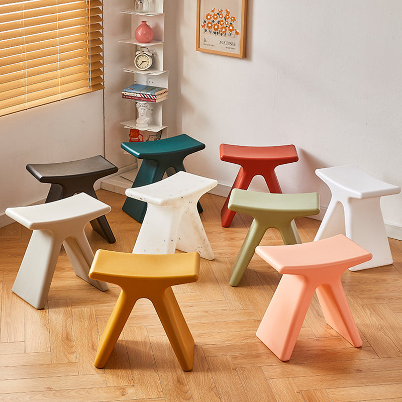 Modern Minimalist Geometric PE Plastic Kids' Low Stool — Backless & Armless, Hallway-Ready