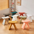 Modern Minimalist Geometric PE Plastic Kids' Low Stool — Backless & Armless, Hallway-Ready