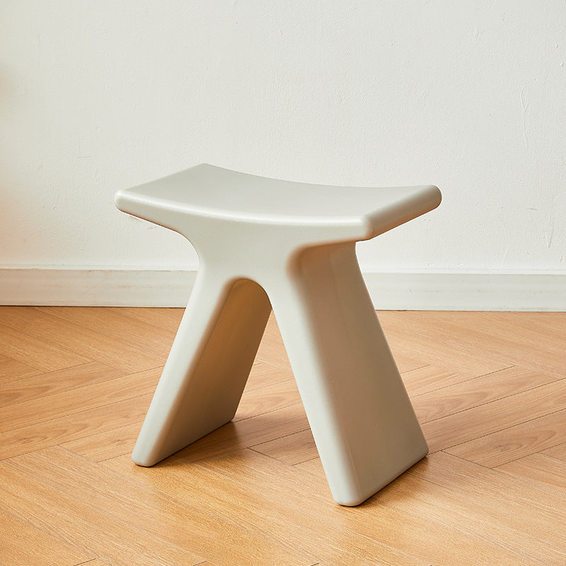 Modern Minimalist Geometric PE Plastic Kids' Low Stool — Backless & Armless, Hallway-Ready