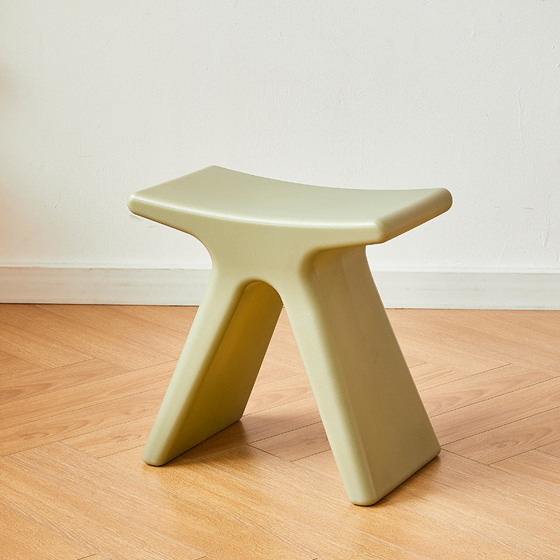 Modern Minimalist Geometric PE Plastic Kids' Low Stool — Backless & Armless, Hallway-Ready