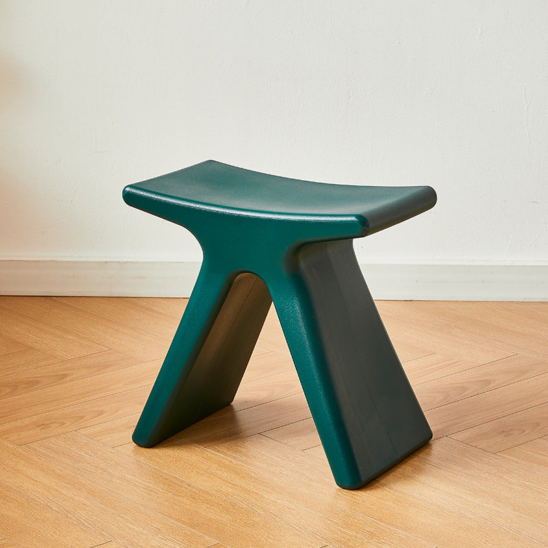 Modern Minimalist Geometric PE Plastic Kids' Low Stool — Backless & Armless, Hallway-Ready