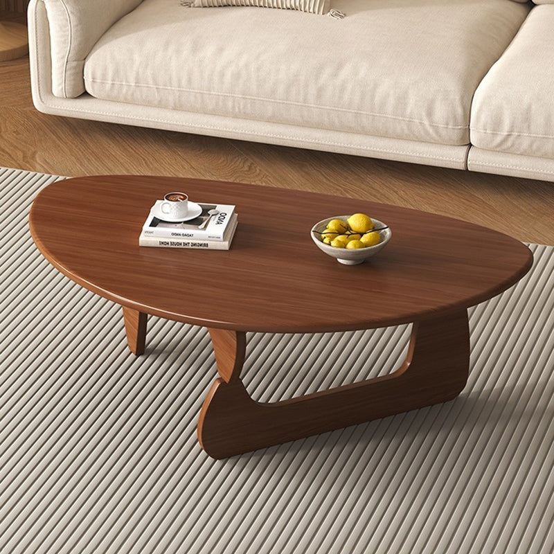 Mesa de centro tradicional japonesa de caucho con diseño de triángulo redondeado de 1 nivel para sala de estar