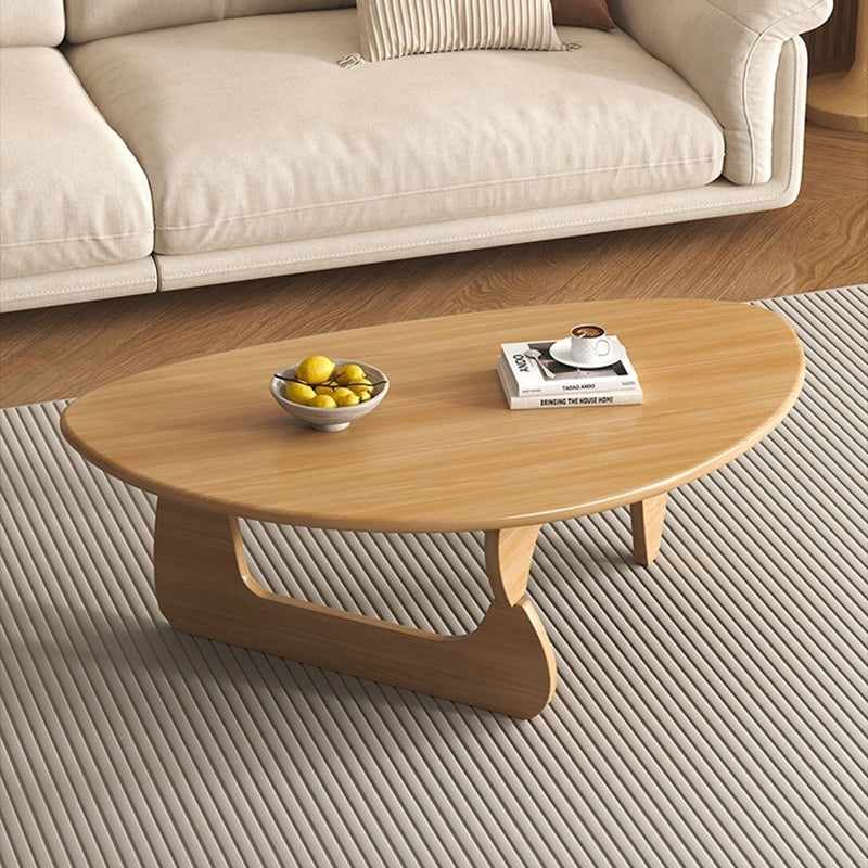 Mesa de centro tradicional japonesa de caucho con diseño de triángulo redondeado de 1 nivel para sala de estar