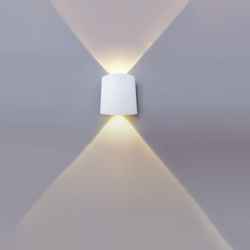 Moderna lámpara de pared LED minimalista impermeable de cilindro rectangular de aluminio y hierro acrílico para patio exterior
