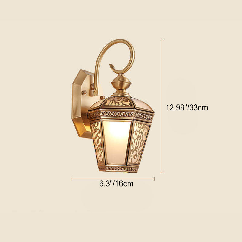 Lámpara de pared exterior europea moderna hexagonal de cobre y cristal impermeable de 1 luz