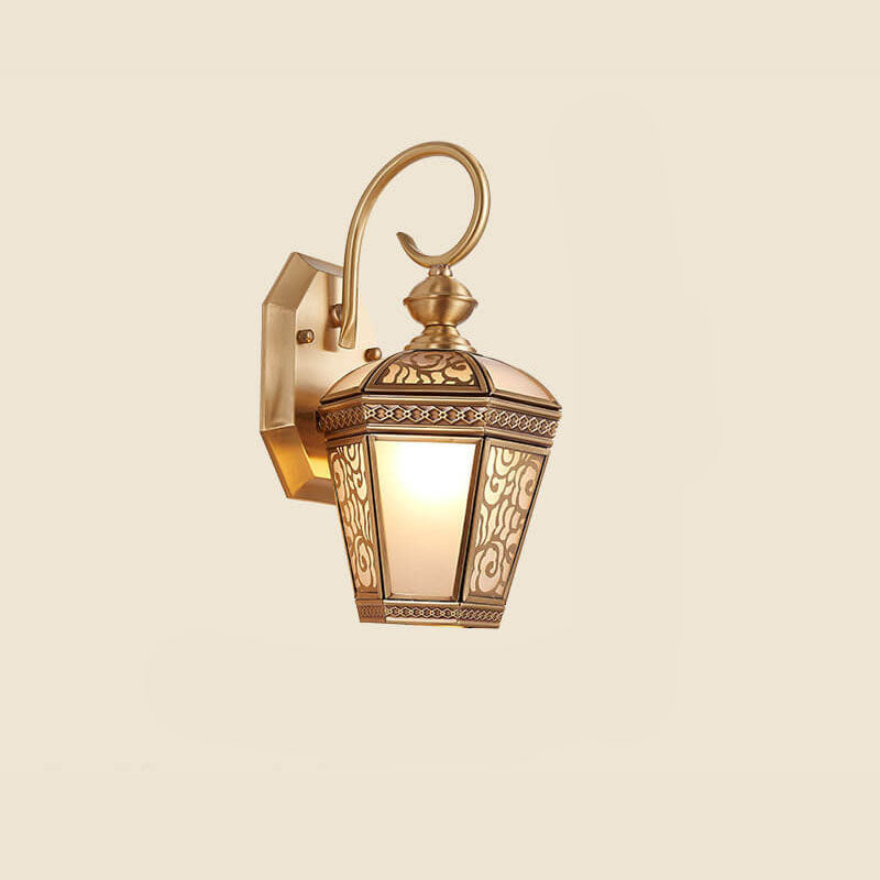 Lámpara de pared exterior europea moderna hexagonal de cobre y cristal impermeable de 1 luz